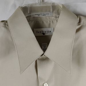 Van HeusanWrinkle Free Tan LS dress shirt Sz XL Neck 17 Sleeves 36/37